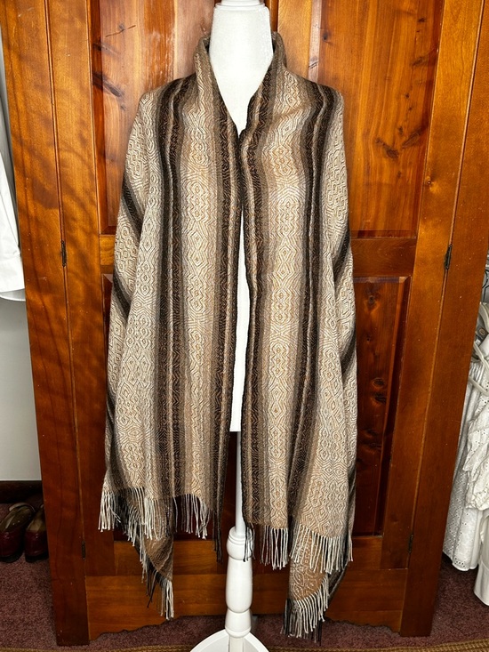 Peruvian Boutique Accessories - Peruvian 100% Baby Alpaca Oversized Shawl Wrap Scarf Soft Fringe Pashmina Style